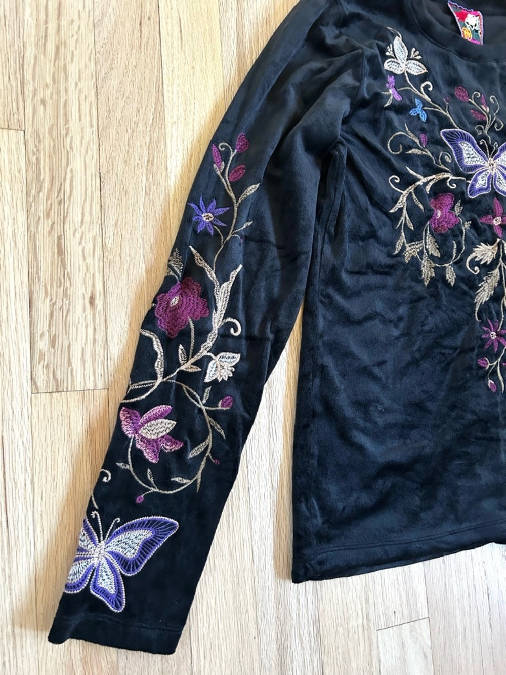 JOHNNY WAS bounce velour long sleeve top embroidered whimsigoth boho size M - Picture 7 of 14